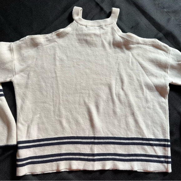 Anthropologie Knitted & Knotted Cold
Shoulder Sweater - Picture 8 of 12